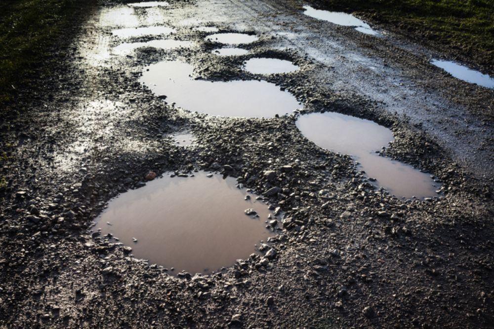 AI-powered robot tackles potholes on Britain’s roads