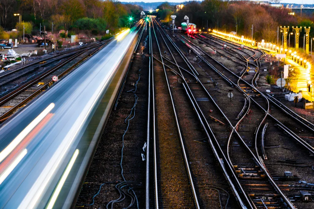 Neos Networks lays first Project Reach ultrafast fibre along UK train lines