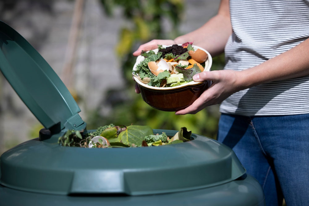 Smart compost bin tracks food waste with sensors and voice recognition