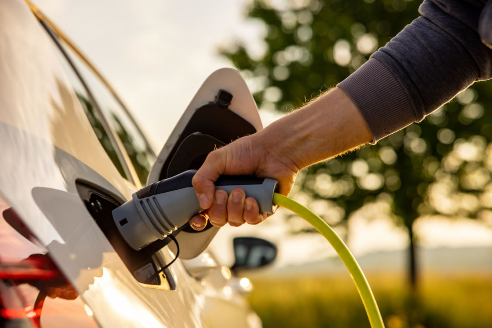 UK’s first large lithium refinery gives electric vehicle boost